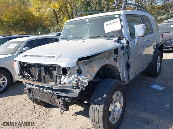 2008 Toyota FJ Cruiser with VIN JTEBU11F78K053070, listed as a IAAI auction lot 40687990 with 155,084 mi miles. Bid and sale history available at carsss.com. Image 6.