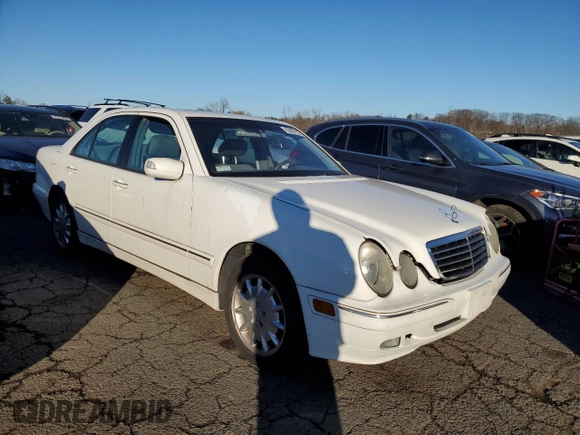 2002 Mercedes-Benz E-Class with VIN WDBJF82JX2X072551, listed as a Copart auction lot 83607634 with 139,645 mi miles and Salvage Title. Bid and sale history available at carsss.com. Image 4.