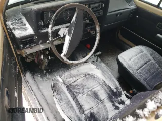 1981 Volkswagen Rabbit z VIN 1VWFB0178BV188835, wystawiony jako Copart lot #44329045 z przebiegiem 102 076 mil mil oraz Tytuł czysty. Historia ofert i sprzedaży dostępna na DreamBid. Obrazek 8.