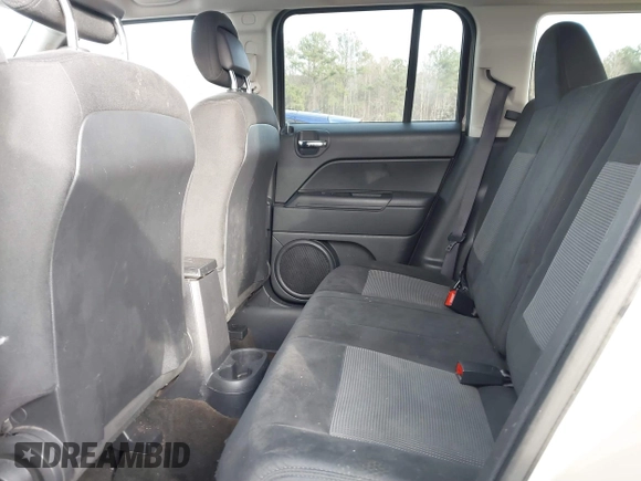 2017 Jeep Patriot Sport with VIN 1C4NJPBB3HD186308, listed as a IAAI auction lot 41743637 with 82,111 mi miles. Bid and sale history available at carsss.com. Image 8.