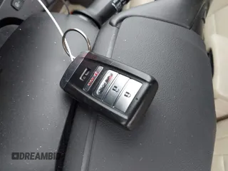 2019 Acura MDX with VIN 5J8YD3H3XKL011484, listed as a IAAI auction lot 41450303 with 89,627 mi miles and . Bid and sale history available at DreamBid. Image 11.