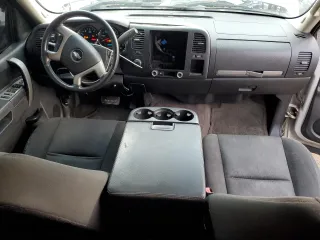 2010 Chevrolet Silverado 1500 LT with VIN 1GCSKSEA8AZ168241, listed as a Copart auction lot 84302704 with 157,334 mi miles and Salvage Title. Bid and sale history available at carsss.com. Image 8.