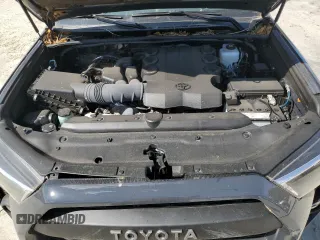 2024 Toyota 4Runner TRD Pro z VIN JTELU5JR3R6258627, wystawiony jako Copart lot #50784785 z przebiegiem 7 626 mil mil oraz Nie do naprawy • Non repairable. Historia ofert i sprzedaży dostępna na DreamBid. Obrazek 13.