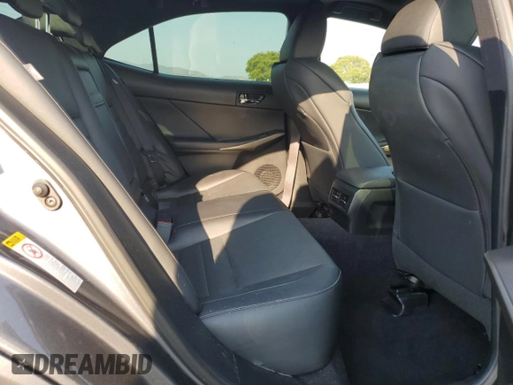 2016 Lexus IS 200t z VIN JTHBA1D26G5022801, wystawiony jako Copart lot #64825015 z przebiegiem 110 045 mil mil oraz Szkoda całkowita • Salvage title. Historia ofert i sprzedaży dostępna na DreamBid. Obrazek 10.