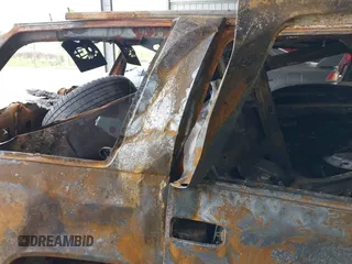 1999 Chevrolet Tahoe Z71 z VIN 1GNEK13R3XJ455517, wystawiony jako IAAI lot #39726972 z przebiegiem Nie podano mil oraz . Historia ofert i sprzedaży dostępna na DreamBid. Obrazek 8.