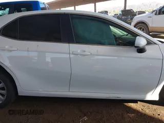 2020 Toyota Camry LE with VIN 4T1C11AK7LU401666, listed as a IAAI auction lot 41865235 with 69,189 mi miles. Bid and sale history available at carsss.com. Image 13.