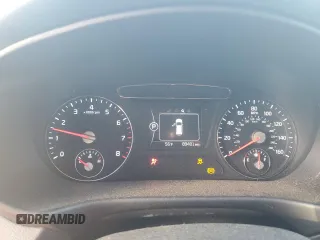 2017 Kia Sorento LX z VIN 5XYPGDA36HG263139, wystawiony jako Copart lot #52196675 z przebiegiem 89 401 mil mil oraz Szkoda całkowita • Salvage title. Historia ofert i sprzedaży dostępna na DreamBid. Obrazek 9.