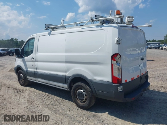 2017 Ford Transit z VIN 1FTYR1YM8HKA85286, wystawiony jako IAAI lot #42449147 z przebiegiem 230 391 mil mil oraz . Historia ofert i sprzedaży dostępna na DreamBid. Obrazek 3.