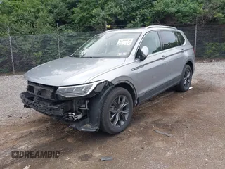 2022 Volkswagen Tiguan SE z VIN 3VV2B7AX0NM159615, wystawiony jako IAAI lot #42399370 z przebiegiem 25 352 mil mil oraz . Historia ofert i sprzedaży dostępna na DreamBid. Obrazek 19.
