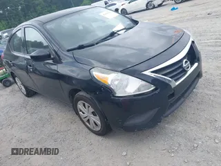 2016 Nissan Versa S z VIN 3N1CN7AP4GL877626, wystawiony jako IAAI lot #42495862 z przebiegiem 192 573 mil mil oraz . Historia ofert i sprzedaży dostępna na DreamBid. Obrazek 1.
