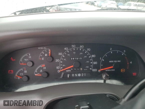 2001 Ford F-250 XL z VIN 1FTNX21F11EC28450, wystawiony jako Copart lot #51336465 z przebiegiem 341 915 mil mil oraz Czysty tytuł • Clean title. Historia ofert i sprzedaży dostępna na DreamBid. Obrazek 9.