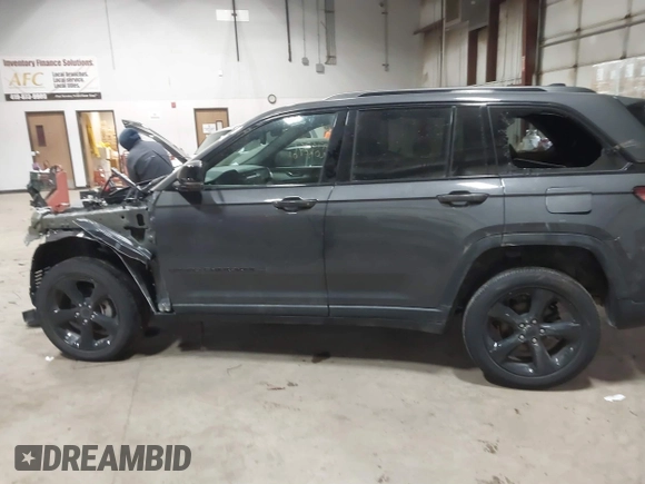 2024 Jeep Grand Cherokee Laredo X with VIN 1C4RJHAGXRC166391, listed as a IAAI auction lot 41397333 with 13,325 mi miles. Bid and sale history available at carsss.com. Image 13.