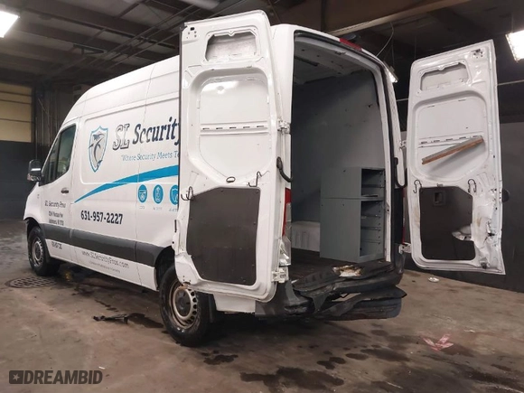 2019 Mercedes-Benz Sprinter Cargo Van with VIN WD3PF0CD2KT005286, listed as a IAAI auction lot 41667266 with 153,801 mi miles. Bid and sale history available at carsss.com. Image 3.