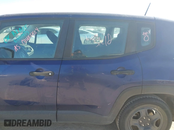 2017 Jeep Renegade Sport z VIN ZACCJAAH4HPF74031, wystawiony jako IAAI lot #41391549 z przebiegiem 81 780 mil mil oraz . Historia ofert i sprzedaży dostępna na DreamBid. Obrazek 15.