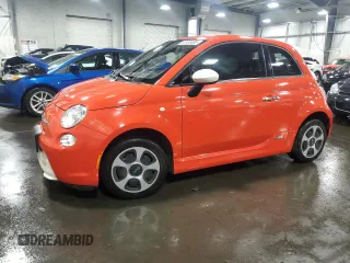 2018 FIAT 500e z VIN 3C3CFFGE4JT471691, wystawiony jako Copart lot #57130485 z przebiegiem 32 863 mil mil oraz Szkoda całkowita • Salvage title. Historia ofert i sprzedaży dostępna na DreamBid. Obrazek 1.