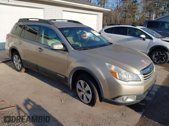 2010 Subaru Outback Premium All-Weather Anniversary z VIN 4S4BRBCC9A3345149, wystawiony jako IAAI lot #41762315 z przebiegiem 155 418 mil mil oraz . Historia ofert i sprzedaży dostępna na DreamBid. Obrazek 1.