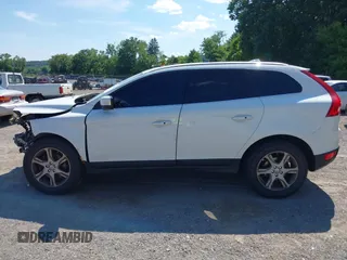 2013 Volvo XC60 T6 z VIN YV4902DZ4D2440564, wystawiony jako IAAI lot #39893350 z przebiegiem 171 624 mil mil oraz . Historia ofert i sprzedaży dostępna na DreamBid. Obrazek 15.