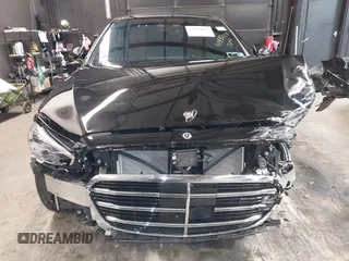 2024 Mercedes-Benz S 580 z VIN W1K6G7GB6RA271633, wystawiony jako IAAI lot #41995653 z przebiegiem 11 908 mil mil oraz . Historia ofert i sprzedaży dostępna na DreamBid. Obrazek 13.