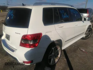 2010 Mercedes-Benz GLK GLK 350 with VIN WDCGG8HB5AF505748, listed as a IAAI auction lot 40982801 with 172,371 mi miles. Bid and sale history available at carsss.com. Image 4.