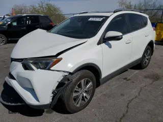 2018 Toyota RAV4 XLE with VIN JTMWFREV0JD123910, listed as a Copart auction lot 52416115 with 84,096 mi miles and Salvage Title. Bid and sale history available at carsss.com. Image 1.