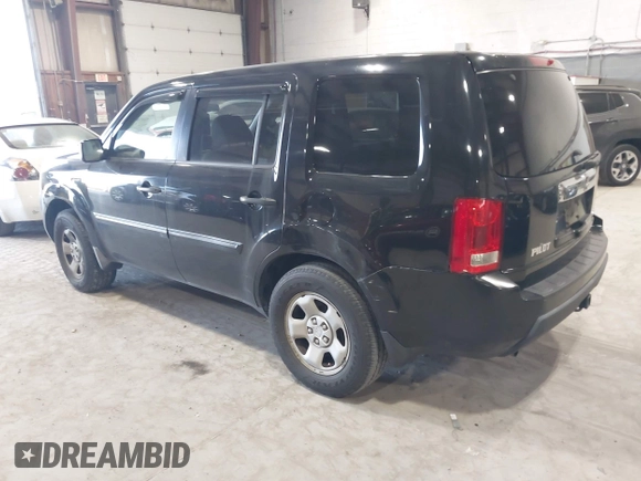 2009 Honda Pilot LX with VIN 5FNYF48219B047437, listed as a IAAI auction lot 42070317 with 253,853 mi miles and . Bid and sale history available at DreamBid. Image 3.
