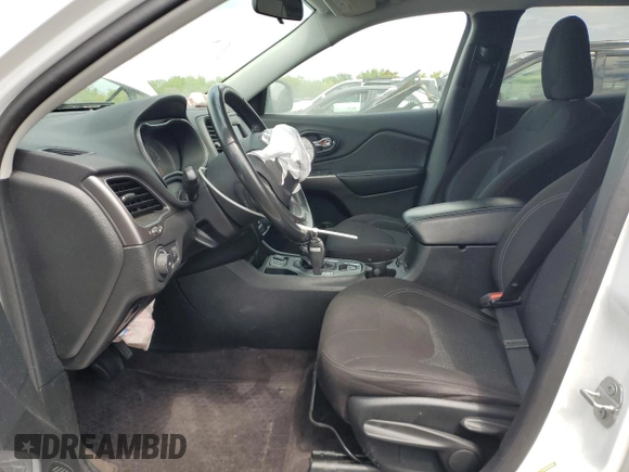 2019 Jeep Cherokee Latitude with VIN 1C4PJLCB3KD262553, listed as a Copart auction lot 58127155 with 70,236 mi miles and Salvage title. Bid and sale history available at DreamBid. Image 7.