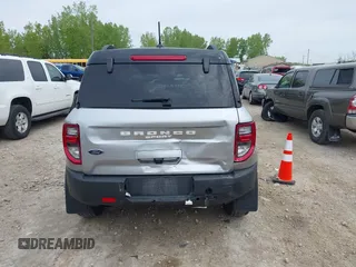 2021 Ford Bronco Sport Badlands z VIN 3FMCR9D99MRA67830, wystawiony jako IAAI lot #42318934 z przebiegiem 129 598 mil mil oraz . Historia ofert i sprzedaży dostępna na DreamBid. Obrazek 16.
