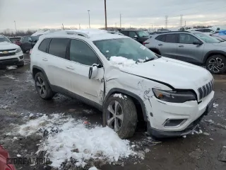 2019 Jeep Cherokee Limited with VIN 1C4PJMDX9KD440496, listed as a Copart auction lot 46461135 with 130,311 mi miles and Clean Title. Bid and sale history available at carsss.com. Image 4.