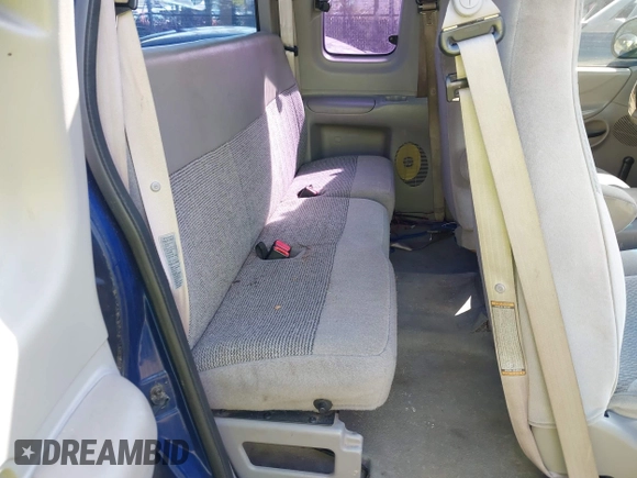 1997 Ford F-150 XL with VIN 1FTDX18W4VNB57679, listed as a IAAI auction lot 41918107 with 132,960 mi miles. Bid and sale history available at carsss.com. Image 8.