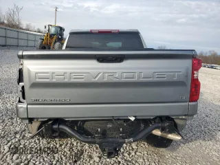 2025 Chevrolet Silverado 1500 with VIN 3GCPKKEK1SG119365, listed as a Copart auction lot 43724235 with 3,439 mi miles and Salvage Title. Bid and sale history available at DreamBid. Image 6.