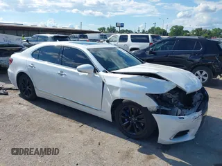 2013 Lexus LS 460 with VIN JTHBL5EF9D5120770, listed as a IAAI auction lot 42238113 with 96,129 mi miles and . Bid and sale history available at DreamBid. Image 1.