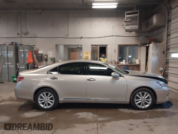 2010 Lexus ES with VIN JTHBK1EG7A2387679, listed as a IAAI auction lot 42056045 with 161,539 mi miles. Bid and sale history available at carsss.com. Image 13.