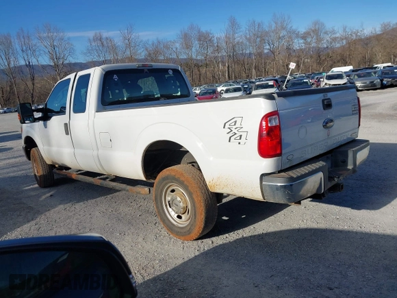 2015 Ford F-250 XLT z VIN 1FT7X2B67FEA07014, wystawiony jako IAAI lot #41625425 z przebiegiem 113 404 mil mil oraz . Historia ofert i sprzedaży dostępna na DreamBid. Obrazek 3.