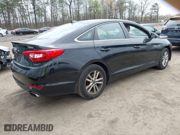2017 Hyundai Sonata SE with VIN 5NPE24AF9HH451114, listed as a IAAI auction lot 42007411 with 58,945 mi miles. Bid and sale history available at carsss.com. Image 4.