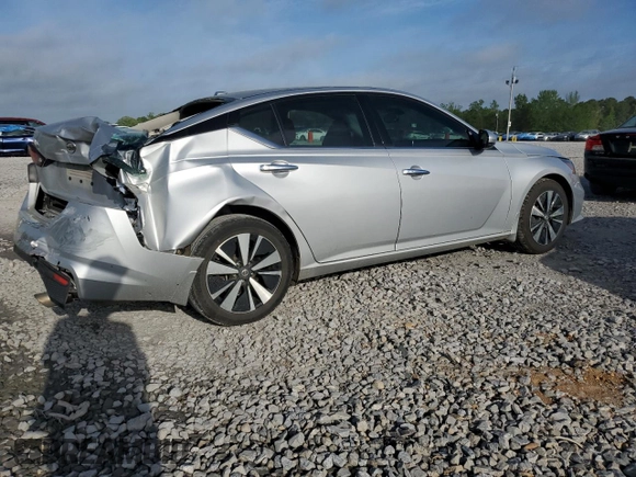 2020 Nissan Altima SV z VIN 1N4BL4DV7LC276231, wystawiony jako Copart lot #51914685 z przebiegiem 65 687 mil mil oraz Szkoda całkowita • Salvage title. Historia ofert i sprzedaży dostępna na DreamBid. Obrazek 3.