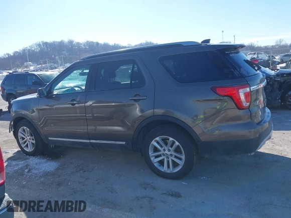 2016 Ford Explorer XLT with VIN 1FM5K7D80GGA43226, listed as a IAAI auction lot 41624298 with 173,649 mi miles. Bid and sale history available at carsss.com. Image 13.