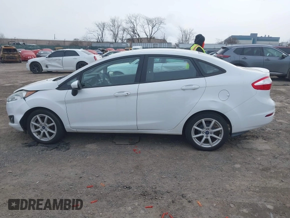 2019 Ford Fiesta SE with VIN 3FADP4BJ1KM133091, listed as a IAAI auction lot 41590193 with 132,320 mi miles. Bid and sale history available at carsss.com. Image 13.