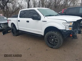 2016 Ford F-150 XLT with VIN 1FTEW1E80GKD92713, listed as a IAAI auction lot 41722647 with 81,238 mi miles. Bid and sale history available at carsss.com. Image 1.