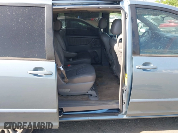 2008 Toyota Sienna XLE with VIN 5TDZK22C88S123039, listed as a IAAI auction lot 42055998 with 139,206 mi miles and . Bid and sale history available at DreamBid. Image 8.