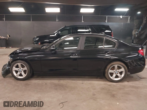 2014 BMW 3 Series 328i xDrive с VIN WBA3B5G59ENS06561, выставлен на аукционе IAAI как лот 42370078 с пробегом 101 877 миль миль и . История ставок и продаж доступна на DreamBid. Изображение 14.