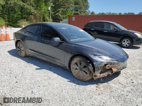 2024 Tesla Model 3 z VIN 5YJ3E1EA1RF834301, wystawiony jako Copart lot #53305255 z przebiegiem 11 096 mil mil oraz Szkody całkowita. Historia ofert i sprzedaży dostępna na DreamBid. Obrazek 4.