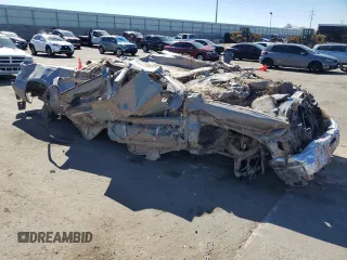 2006 Chevrolet Silverado 1500HD LT2 z VIN 1GCGK13U26F141378, wystawiony jako Copart lot #72618994 z przebiegiem Nie podano mil oraz Szkoda całkowita • Salvage title. Historia ofert i sprzedaży dostępna na DreamBid. Obrazek 4.