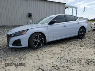 2024 Nissan Altima SR z VIN 1N4BL4CV6RN348261, wystawiony jako Copart lot #54259185 z przebiegiem 53 889 mil mil oraz Szkoda całkowita • Salvage title. Historia ofert i sprzedaży dostępna na DreamBid. Obrazek 1.