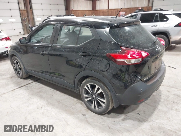 2020 Nissan Kicks SV with VIN 3N1CP5CVXLL556968, listed as a IAAI auction lot 41691274 with 107,040 mi miles. Bid and sale history available at carsss.com. Image 3.