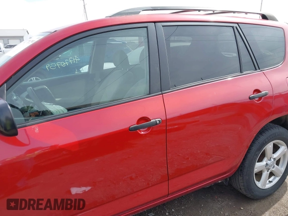 2006 Toyota RAV4 with VIN JTMZD33V966009113, listed as a IAAI auction lot 41770759 with 88,953 mi miles. Bid and sale history available at carsss.com. Image 14.