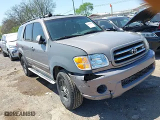 2001 Toyota Sequoia Limited with VIN 5TDBT48A91S026065, listed as a IAAI auction lot 42004832 with 254,386 mi miles. Bid and sale history available at carsss.com. Image 1.