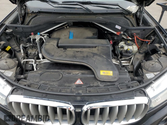 2016 BMW X5 xDrive40e z VIN 5UXKT0C54G0S74723, wystawiony jako Copart lot #58845785 z przebiegiem 98 540 mil mil oraz Czysty tytuł • Clean title. Historia ofert i sprzedaży dostępna na DreamBid. Obrazek 12.