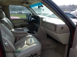 2003 GMC Yukon SLT with VIN 1GKEK13Z73R199374, listed as a IAAI auction lot 41840225 with 230,235 mi miles. Bid and sale history available at carsss.com. Image 5.