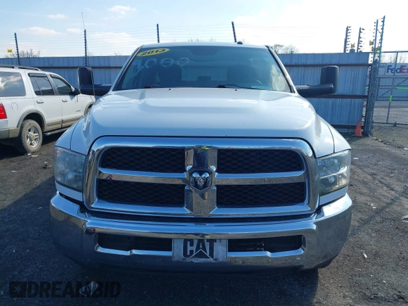 2013 Ram 2500 Tradesman z VIN 3C6TR5HT9DG575642, wystawiony jako IAAI lot #41557823 z przebiegiem 223 859 mil mil oraz . Historia ofert i sprzedaży dostępna na DreamBid. Obrazek 12.