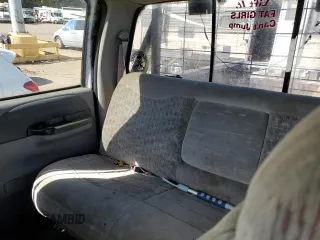 2000 Ford Super Duty F-250 XL with VIN 1FTNW21S9YEA11478, listed as a Copart auction lot 75907414 with 195,203 mi miles and Clean Title. Bid and sale history available at carsss.com. Image 10.